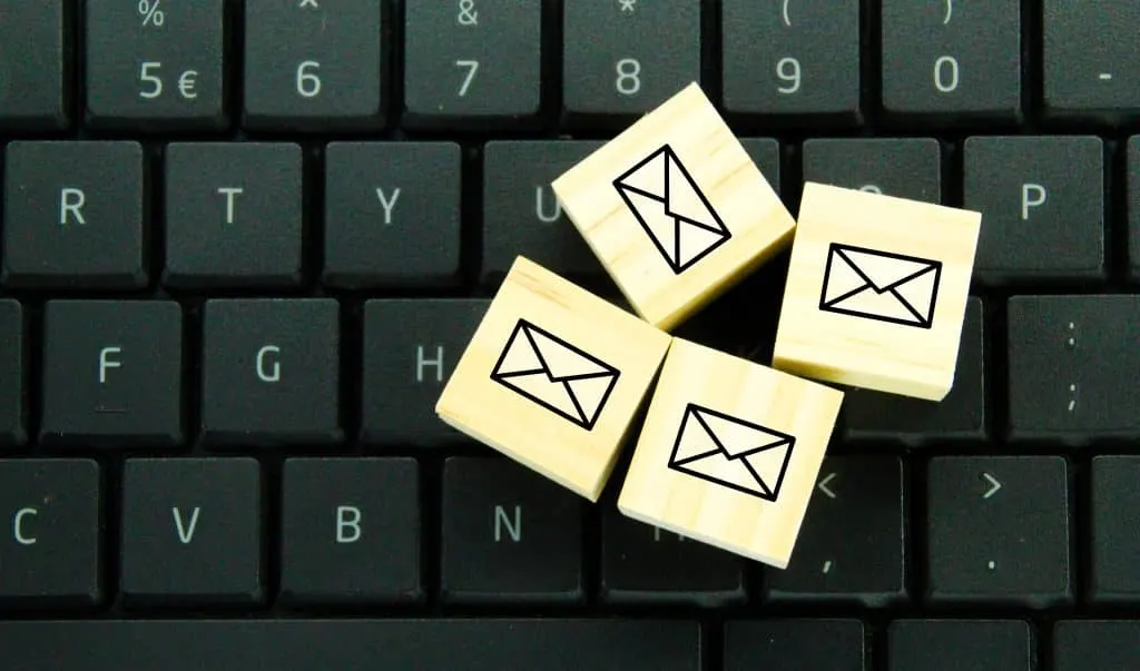 adresse e mail